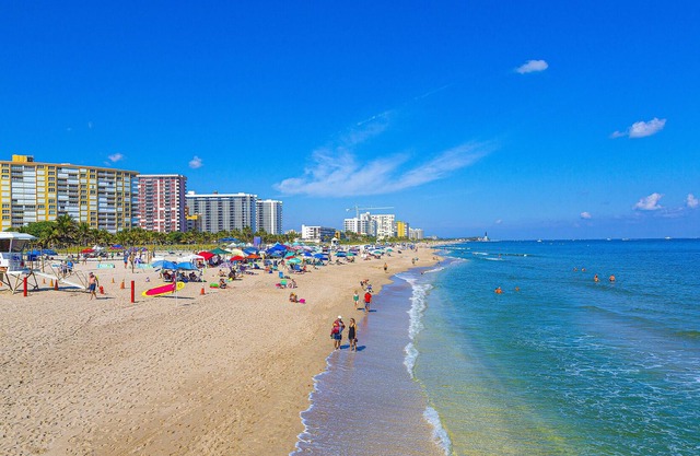 Private home near the beach with enclosed patio, lawn, W/D, fast WiFi, & AC