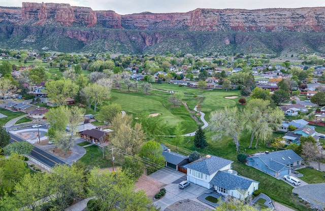 Private Home right on Golf Course with Million Dollar National Monument Views