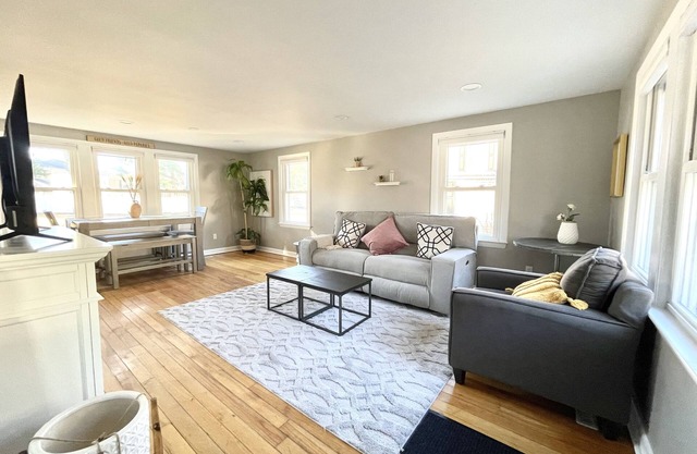Private Home w/ Office Year Round in town Brunswick next to Bowdoin