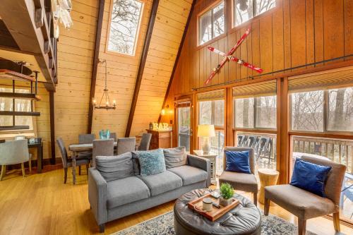 Private Hot Tub Cabin 1 Mi to Beech Mountain!
