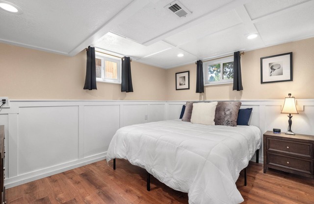 Private Hot Tub & Fire Pit – Near Bear Creek Park