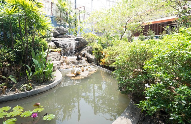 Casa privada cerca del río Chao Pra Ya (no lejos de Bangkok) iverside)