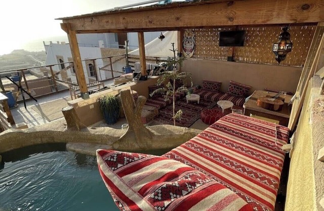 Private House with Small Unique Pool