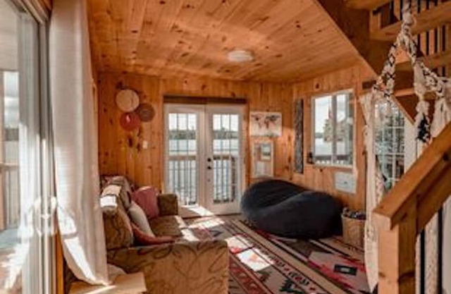 Private Island Off-Grid Cottage