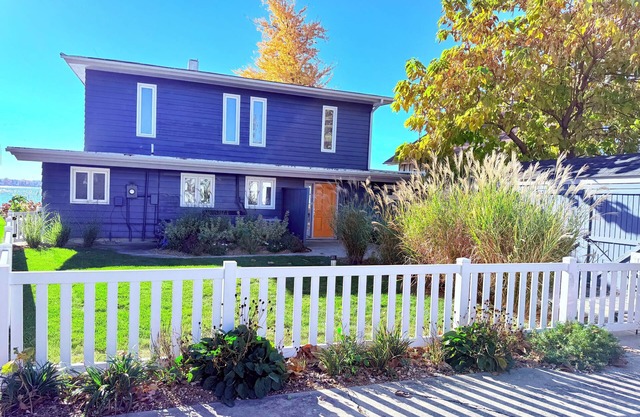 Private Lake Front Home on Wawasee - Exclusive and Quiet Ogden Island Retreat