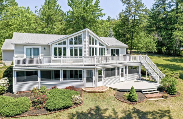Private Lake Front