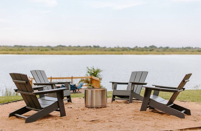 Secluded Lakefront House in Granbury on 1.5 Acres with Amazing Sunrise View!