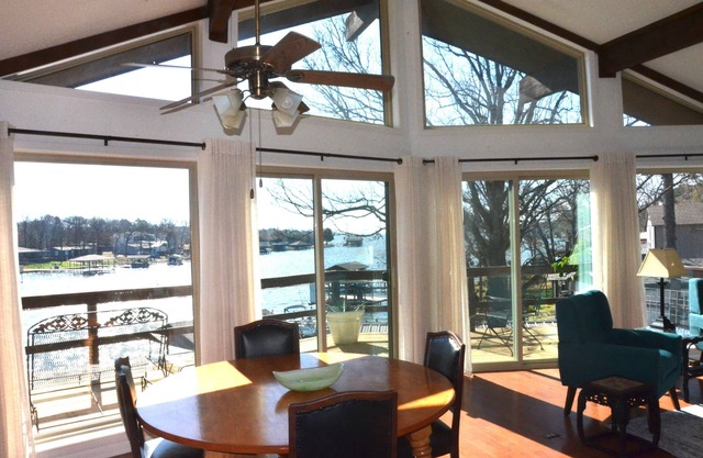Private Lakefront Getaway for the family