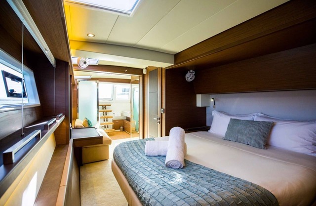 Private Luxury Yacht with Captain & Chef - All-inclusive for up to 10 guests
