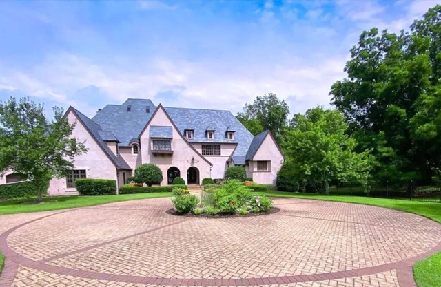 Private Mansion Estate with all Amenities