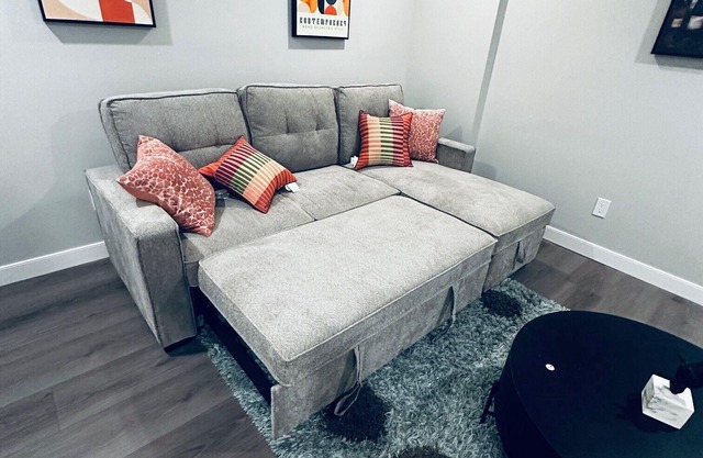 Private Modern 2-bedroom Suite-Cozy Quiet and Fully equipped in Calgary, NW