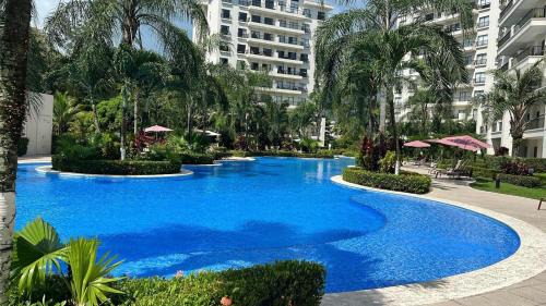 Private Modern Condo by Jac Beach