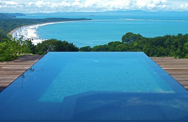 Lattice House-A Bit of Bali en Costa Rica en una reserva natural privada
