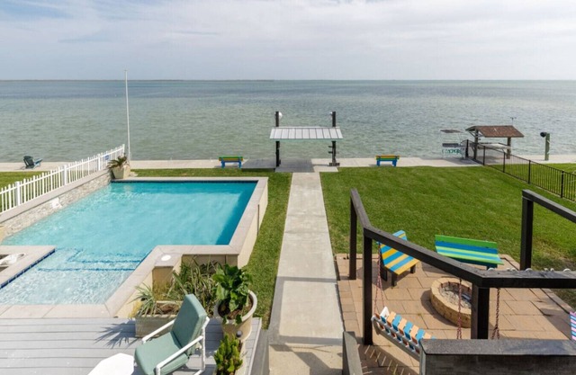 Private Oasis at Kokomo - Pool, hot tub, bay fishing, boat slip