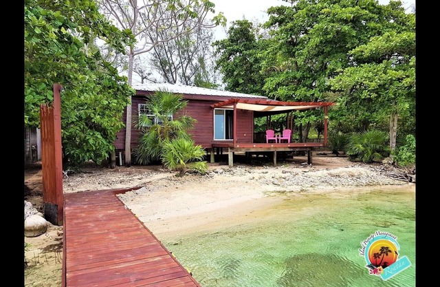 Casa privada frente al mar W / playa privada y muelle