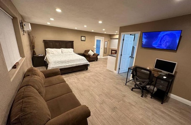 Private Old Southwest Reno Casitas