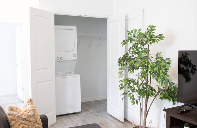 Private One Bedroom Apartment at Bartow