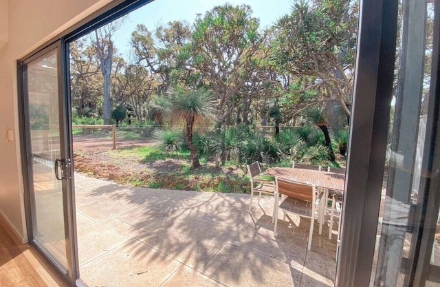 Private One-Bedroom Studio Nestled in Bushland