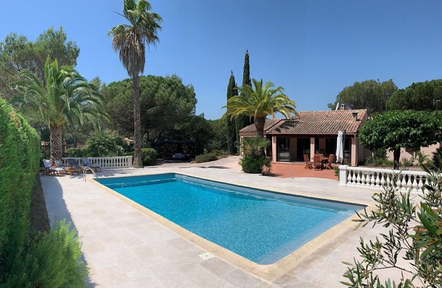 Casa mediterránea con piscina privada en la Riviera francesa