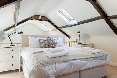 Private Parking, Garden, En-suite, 5 Rooms