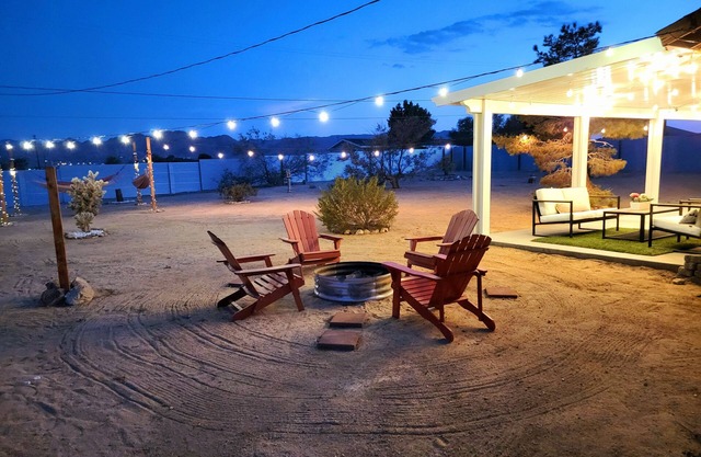 Cerca del parque, Tina caliente, Cama King, Chimenea, Patio, Bastante