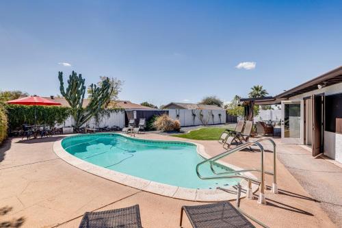 Private Pool and Grill Scottsdale Getaway!