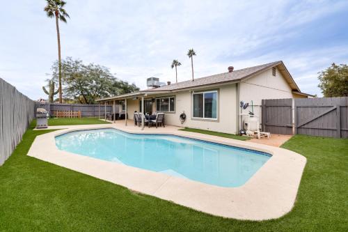 Private Pool and Yard Family Retreat in Tempe