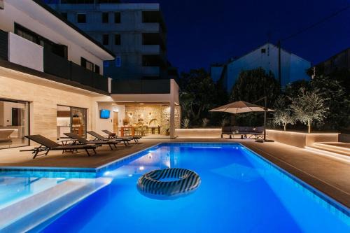 Private pool apartment KaLeGa