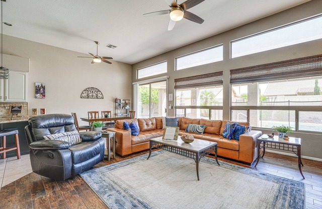 Private Pool & Patio: Family Retreat in Mesa