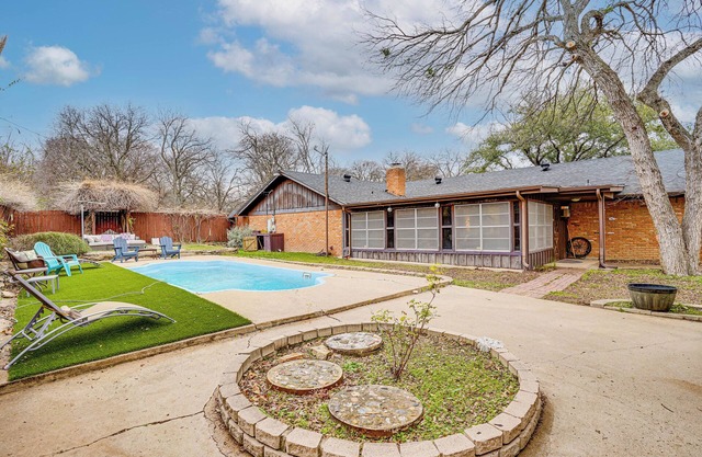 Private Pool & Patio: Fort Worth Area Home