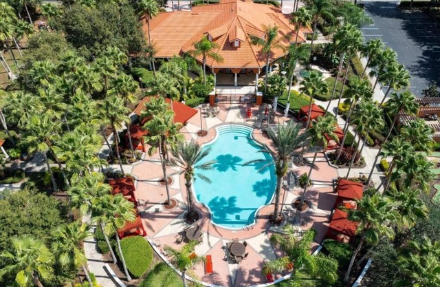 Private Pool, Spa, Games Room, close to Disney one story, gated with a BBQ