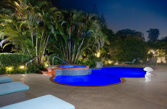 Para toda la familia! Retiro subtropical en el corazón del exclusivo Kendall, ¡Gran patio!