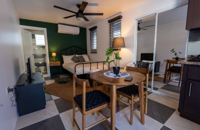 Charming Studio Retreat at El Flamingo Beach Club #6