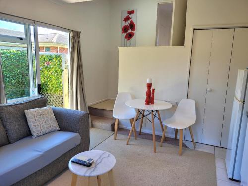 Private Queenwood Hideaway (Self Contained)