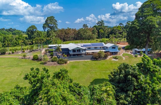 Tranquility Hideaway (Exclusive) Sleeps 22+