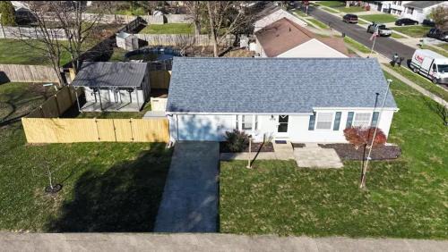 Private Ranch - Entire Home - 3 Bed Room - Hot Tub - King Bed - Fenced Yard - Pets & Kids Welcome - Game Shed - Free WiFi