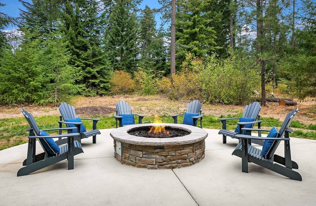 Private retreat in Suncadia! Game Room*Hot Tub*Fire Pit