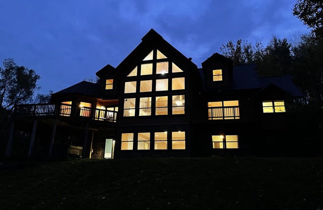 Private Retreat on 33 Acres with 1400 ft Lakeshore