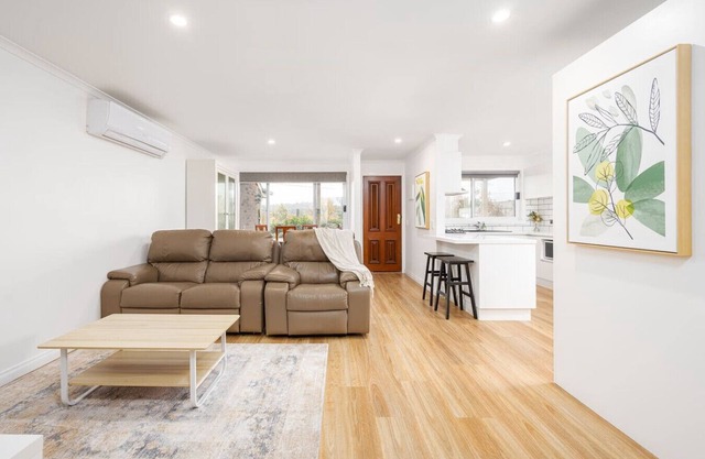 Private Retreat with Spacious Alfresco & Parking