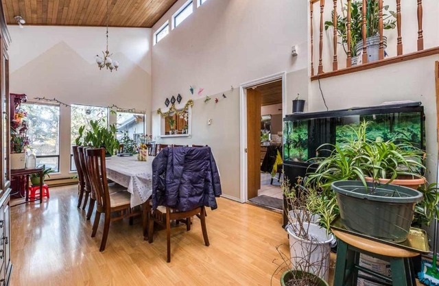 Private Romantic Room with Attached Bath & Balcony - Beautiful & Peaceful Location