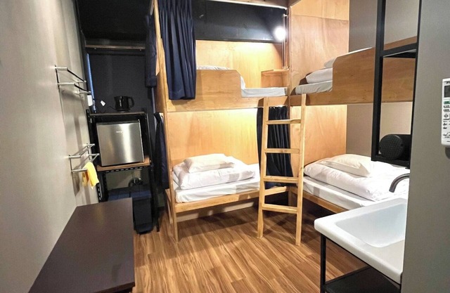Private room for 4 people 2 single bunk beds / Minato-ku Tokyo