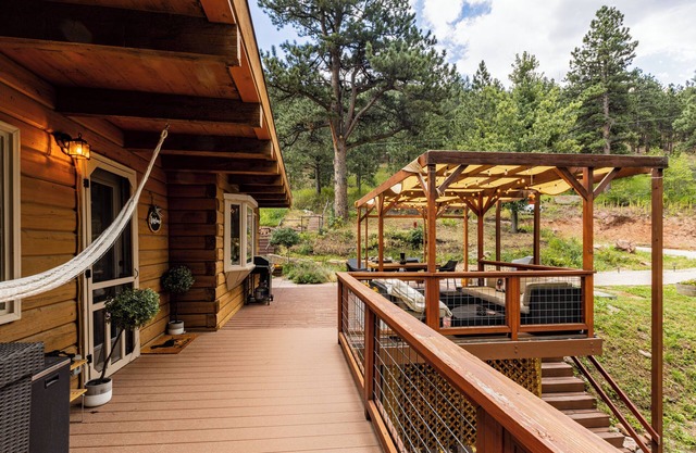 Private Room in a Mountain Oasis