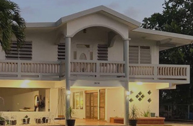Private room in Aguada , walking distance to the beach