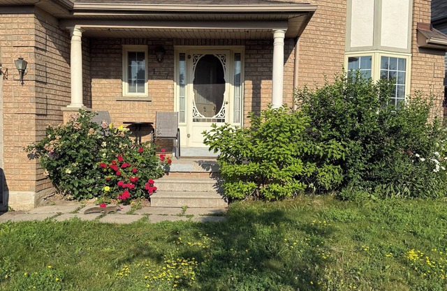 Private Room in Brampton