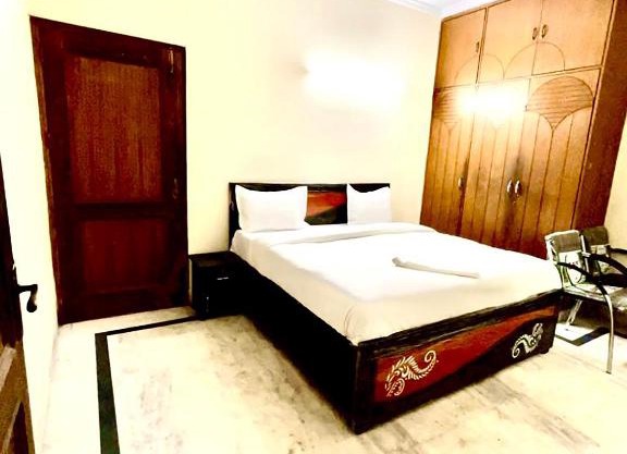Private room in Kalka ji