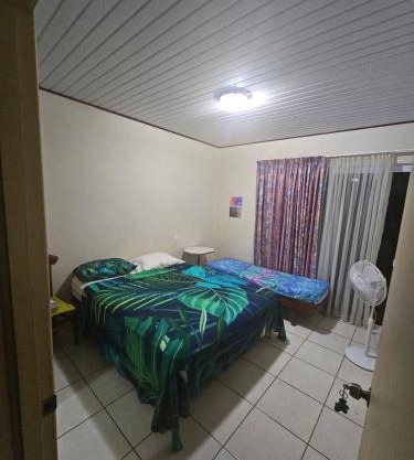 Private Room in our Home Stay by Kohutahia Lodge, 7 min by car to airport and town