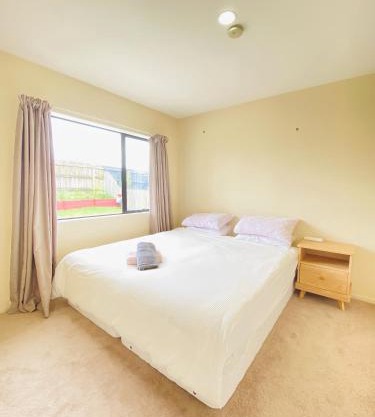 Private Room in West Auckland