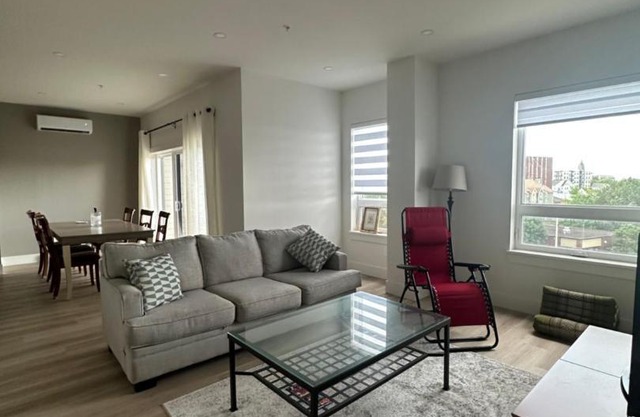 Private Room Lakeview House- Westmount