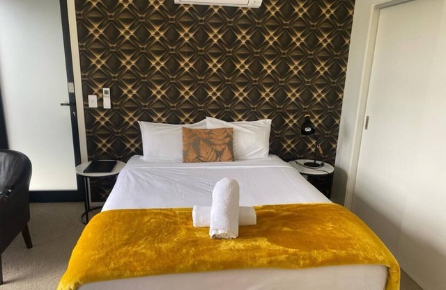Private ROOM/W Scenic views in lower Shotover