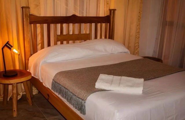 Private room with access to rooftop Pool